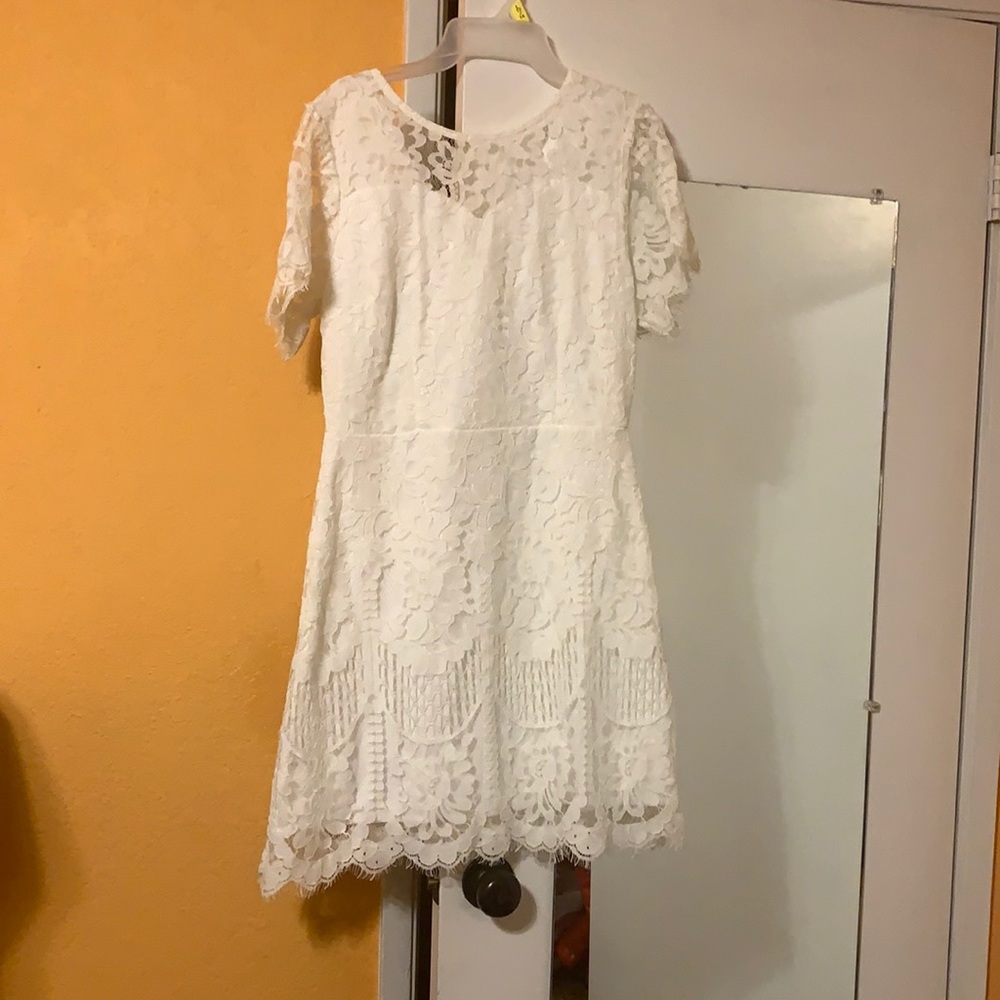 Women’s white lace dress